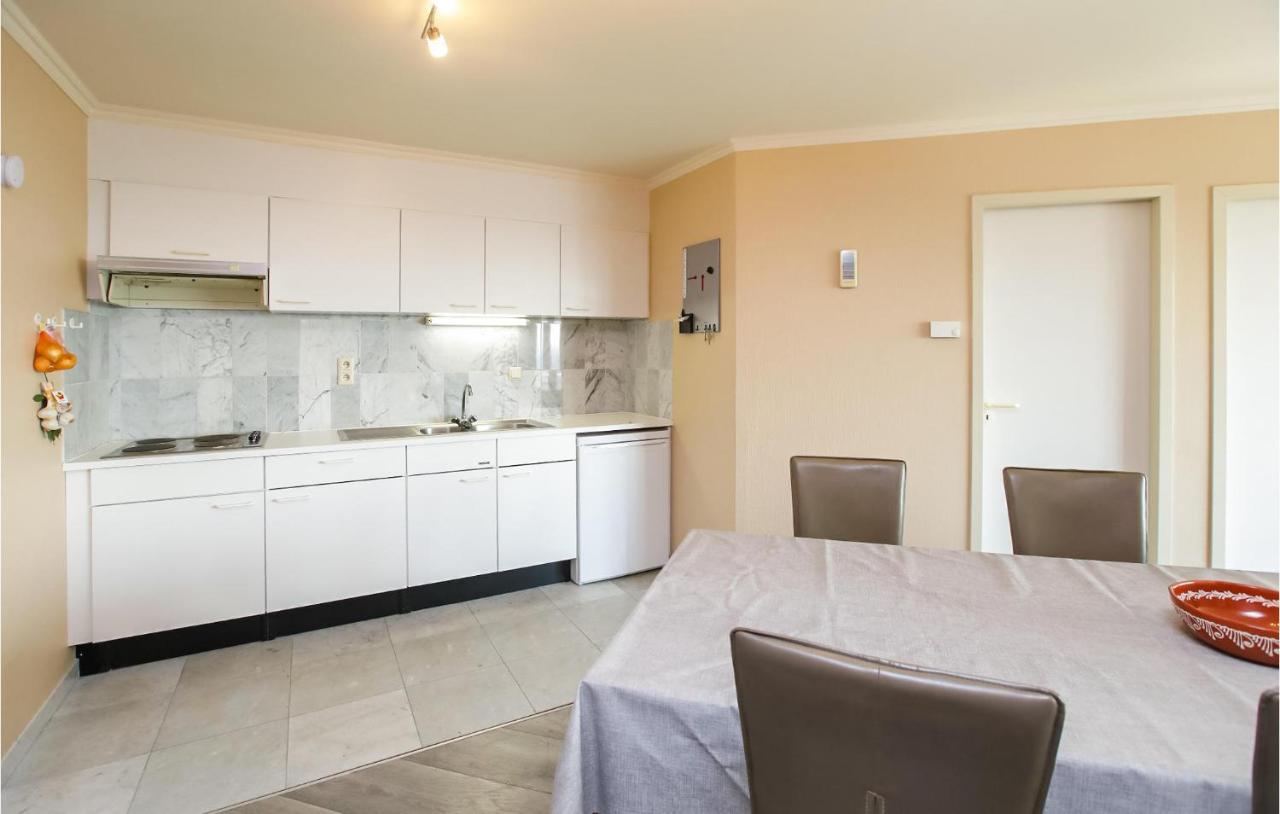 1 Bedroom Lovely Apartment In Oostende Exterior foto